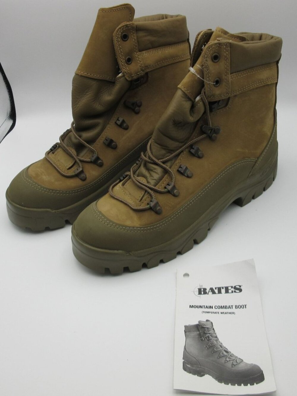 Bates Mountain Combat Boots Mens 9.5 Temperate Weather Vibram Sole Hiking